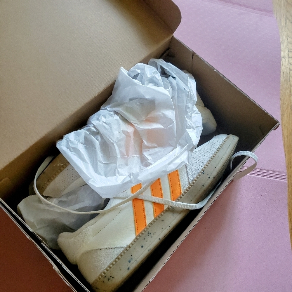 Adidas Breaknet Sleek Sneakers Women’s 8.5 White Orange - New in Box Low Top - Picture 3 of 8